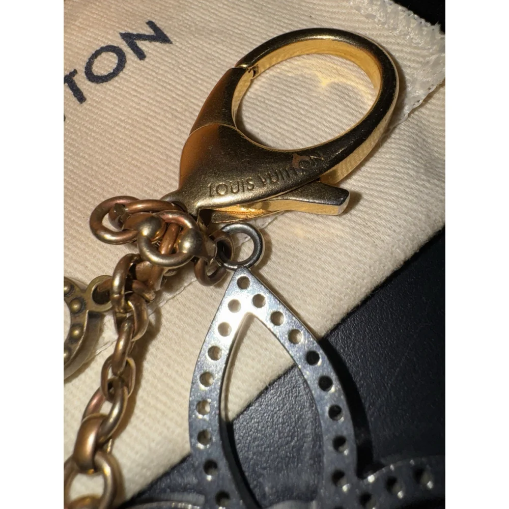 Louis Vuitton Flower key Chain Motif , Dust Bag, Box, COA - Picture 4 of 8
